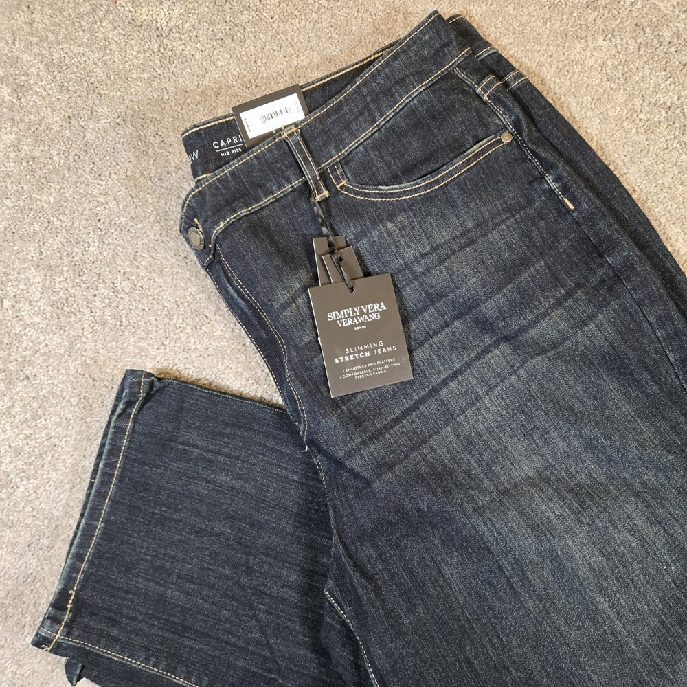 Simply Vera Vera Wang Mid Rise Capri Denim Everyday Luxury Slimming Jeans NWT